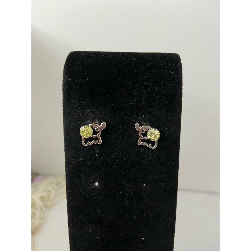 elephant stud earrings silver tone